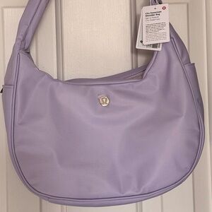 City Essentials Shoulder Bag 4L